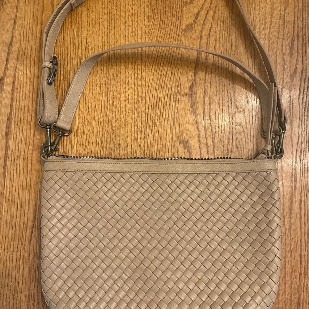 Woven Crossbody Bag in Light Taupe - Classic Everyday Style
